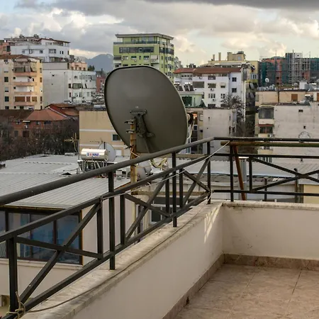 Vendégház Bllok Bright Private Bedrooms With Private Bathroom On Shared Tirana
