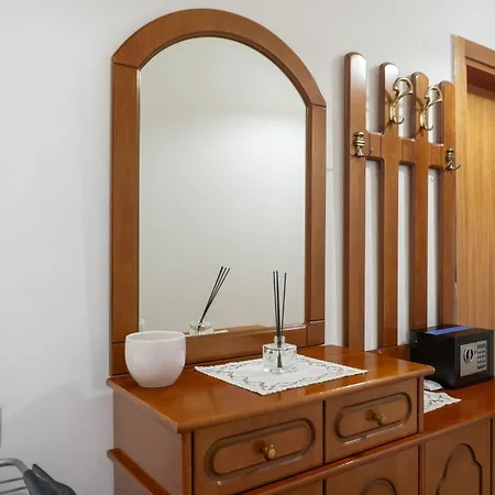 Vendégház Bllok Bright Private Bedrooms With Private Bathroom On Shared