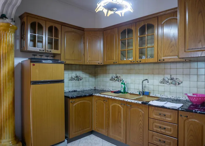 Bllok Bright Private Bedrooms With Private Bathroom On Shared Vendégház Tirana
