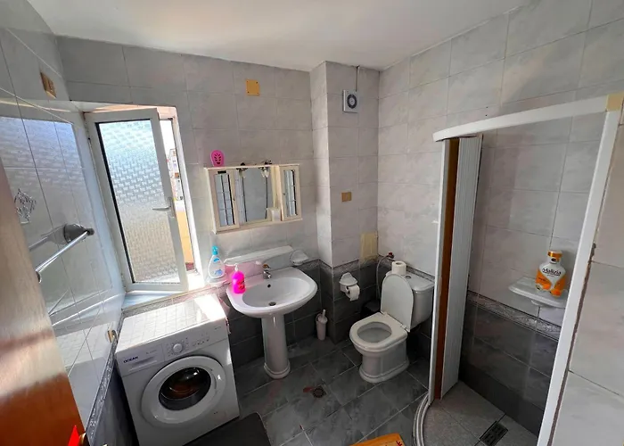Bllok Bright Private Bedrooms With Private Bathroom On Shared Vendégház