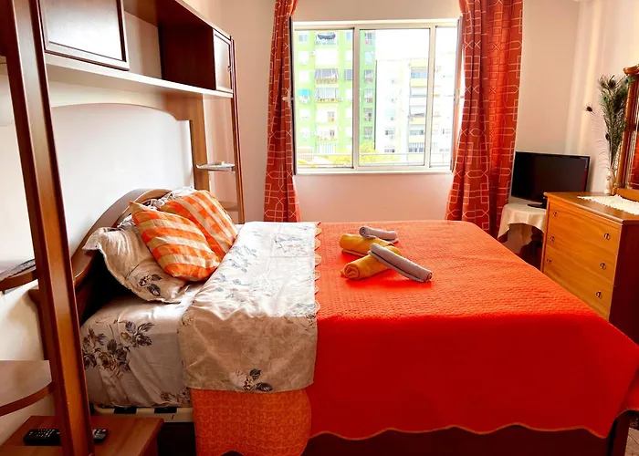 Bllok Bright Private Bedrooms With Private Bathroom On Shared