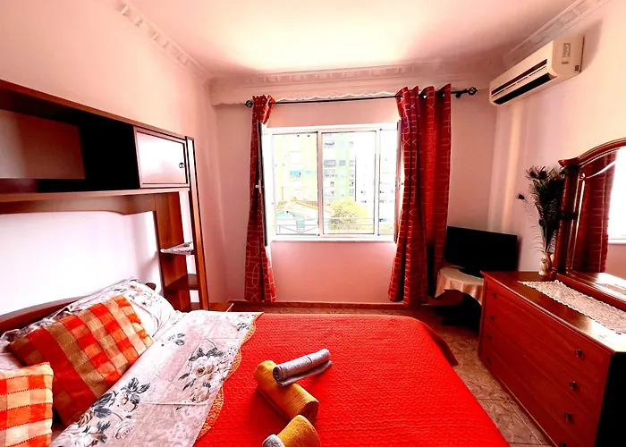 Bllok Bright Private Bedrooms With Private Bathroom On Shared Vendégház