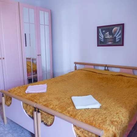 Bllok Bright Private Bedrooms With Private Bathroom On Shared * Tirana