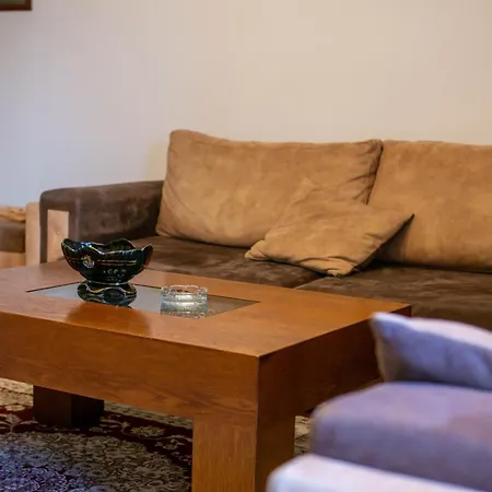 Guest house Bllok Bright Private Bedrooms With Private Bathroom On Shared *