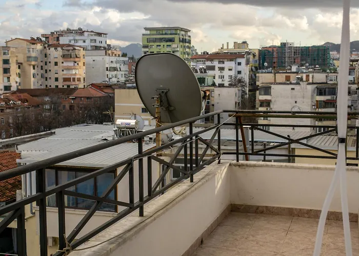 Affittacamere Bllok Bright Private Bedrooms With Private Bathroom On Shared Tirana