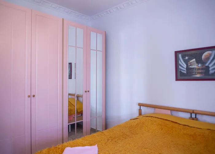 Bllok Bright Private Bedrooms With Private Bathroom On Shared Affittacamere 3*