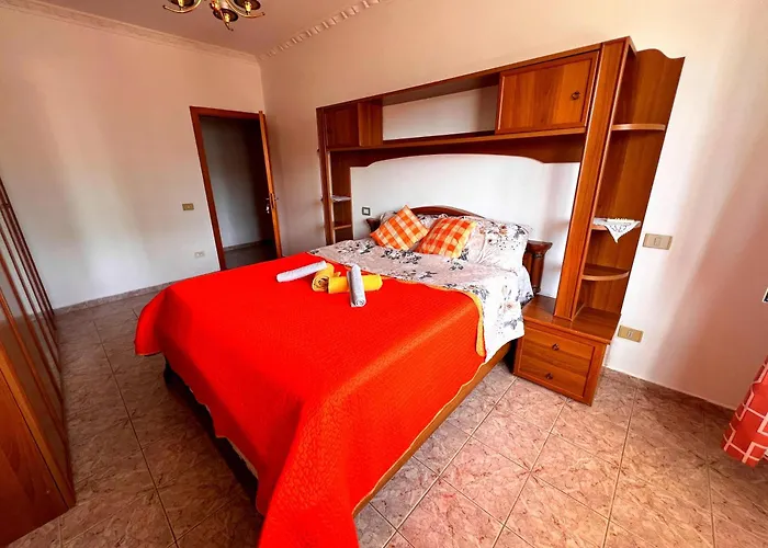 Affittacamere Bllok Bright Private Bedrooms With Private Bathroom On Shared Tirana